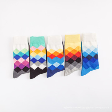 Chaussettes heureuses argyle femmes chaussettes de coton fabricants de filles chaussettes d&#39;équipage de filles